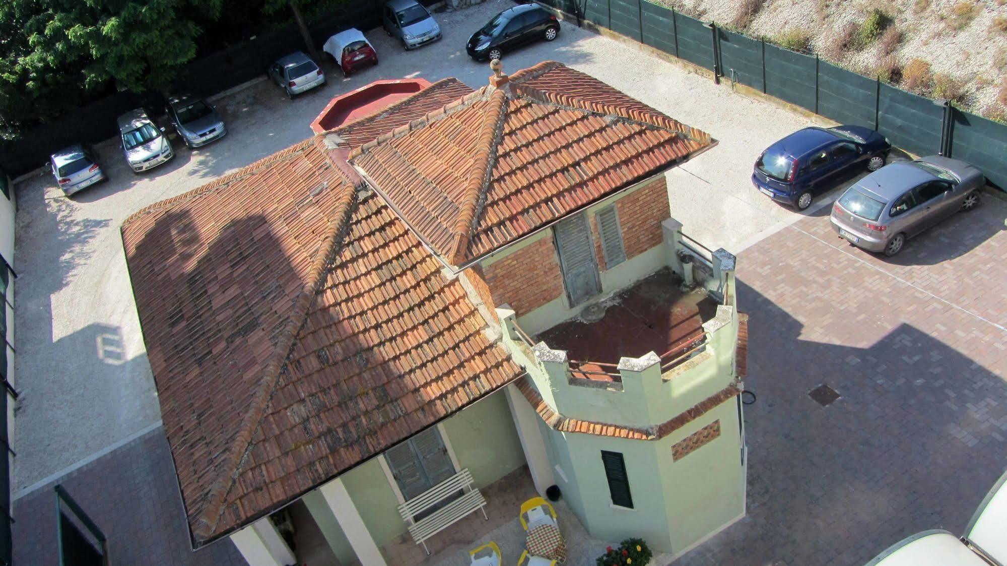 Hotel Fiorella Senigália Exterior foto